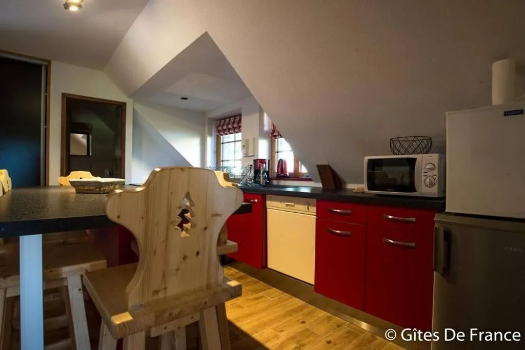 Holiday home Gite Montagnard A 2 Pas De Besse Villa